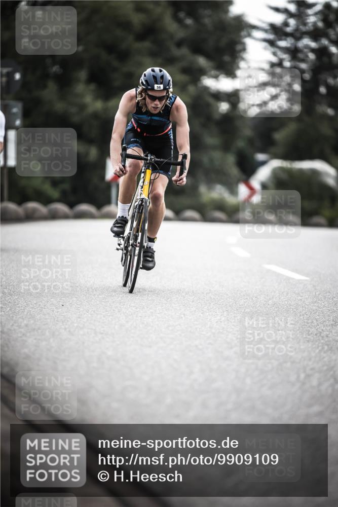21.06.2026 - 29. Vierlanden-Triathlon H.Heesch http://msf.ph/oto/9909109 21.06.2026 09:27:22 Radfahren 43, 56, 69, 86, 103, 130, 139, 157, 179 meine-sportfotos.de