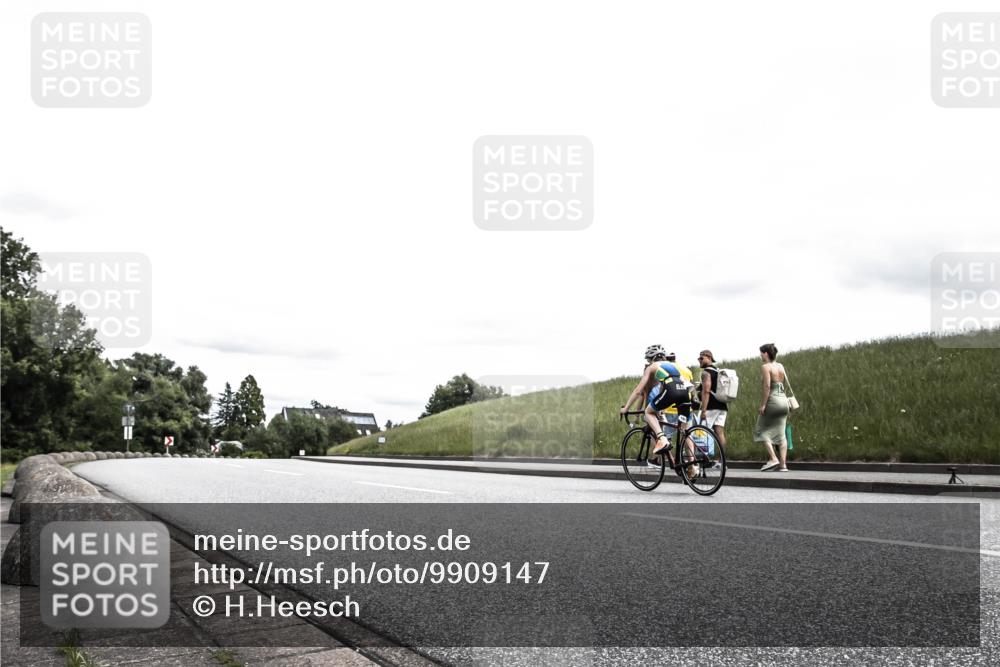 21.06.2026 - 29. Vierlanden-Triathlon H.Heesch http://msf.ph/oto/9909147 21.06.2026 14:55:35 Radfahren  meine-sportfotos.de