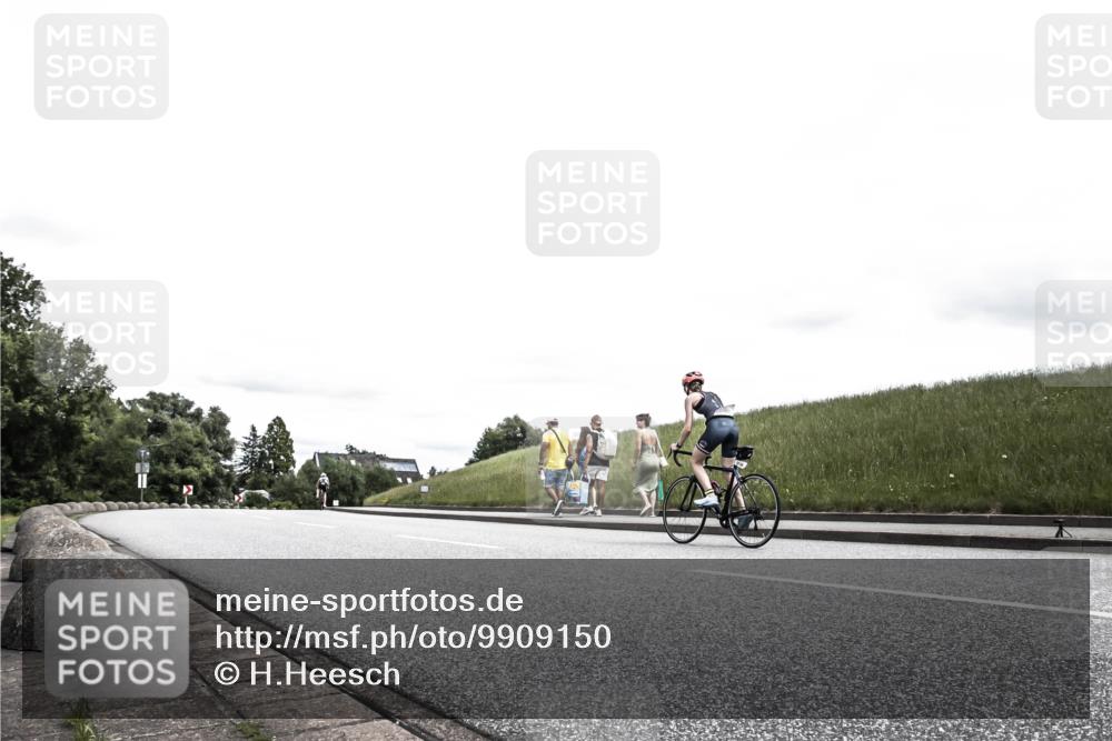 21.06.2026 - 29. Vierlanden-Triathlon H.Heesch http://msf.ph/oto/9909150 21.06.2026 14:55:39 Radfahren  meine-sportfotos.de