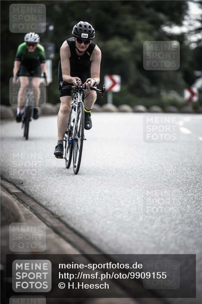 21.06.2026 - 29. Vierlanden-Triathlon H.Heesch http://msf.ph/oto/9909155 21.06.2026 09:27:42 Radfahren 135, 243, 259 meine-sportfotos.de