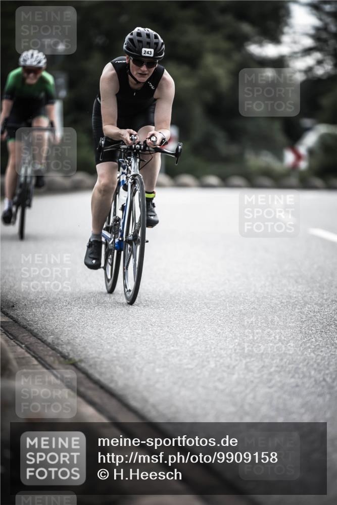 21.06.2026 - 29. Vierlanden-Triathlon H.Heesch http://msf.ph/oto/9909158 21.06.2026 09:27:43 Radfahren 135, 243, 259 meine-sportfotos.de