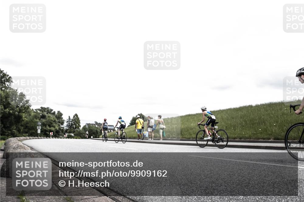 21.06.2026 - 29. Vierlanden-Triathlon H.Heesch http://msf.ph/oto/9909162 21.06.2026 14:55:41 Radfahren  meine-sportfotos.de