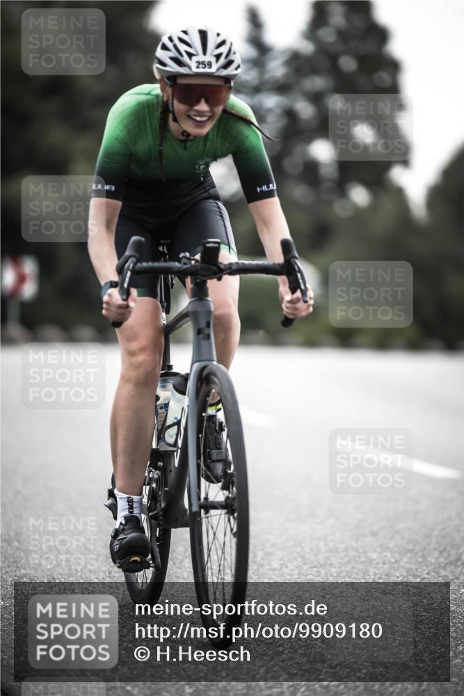 21.06.2026 - 29. Vierlanden-Triathlon H.Heesch http://msf.ph/oto/9909180 21.06.2026 09:27:44 Radfahren 135, 243, 259 meine-sportfotos.de