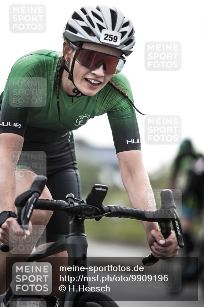 21.06.2026 - 29. Vierlanden-Triathlon H.Heesch http://msf.ph/oto/9909196 21.06.2026 09:27:45 Radfahren 135, 161, 243, 259 meine-sportfotos.de