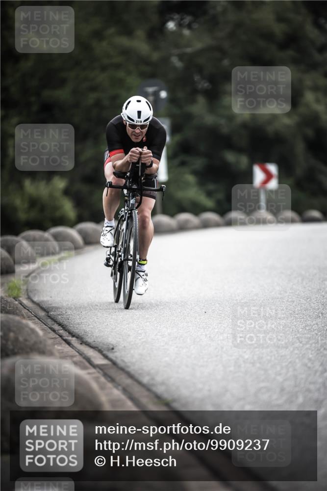 21.06.2026 - 29. Vierlanden-Triathlon H.Heesch http://msf.ph/oto/9909237 21.06.2026 09:27:57 Radfahren 83, 99, 219 meine-sportfotos.de