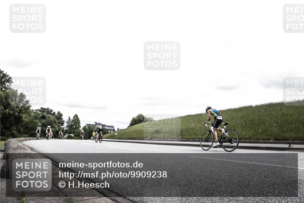 21.06.2026 - 29. Vierlanden-Triathlon H.Heesch http://msf.ph/oto/9909238 21.06.2026 14:56:23 Radfahren 1299, 1312, 1328 meine-sportfotos.de