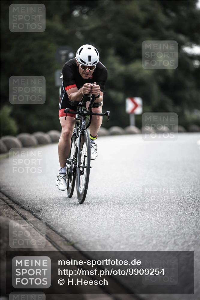 21.06.2026 - 29. Vierlanden-Triathlon H.Heesch http://msf.ph/oto/9909254 21.06.2026 09:27:57 Radfahren 83, 99, 219 meine-sportfotos.de