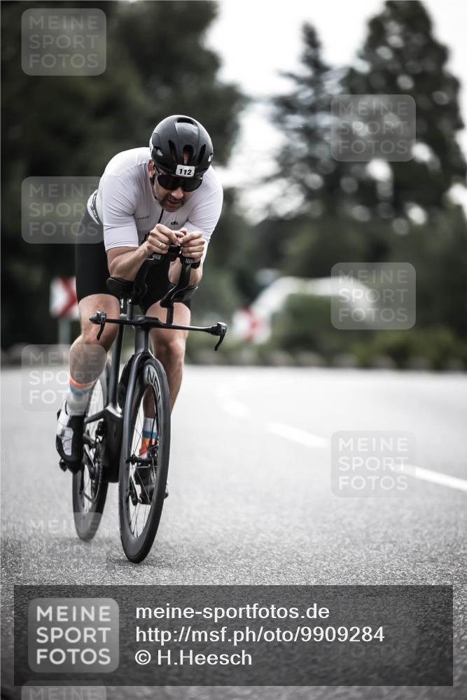21.06.2026 - 29. Vierlanden-Triathlon H.Heesch http://msf.ph/oto/9909284 21.06.2026 09:28:07 Radfahren 112, 122 meine-sportfotos.de