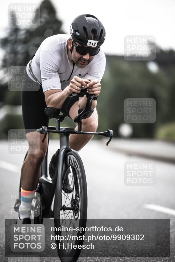 21.06.2026 - 29. Vierlanden-Triathlon H.Heesch http://msf.ph/oto/9909302 21.06.2026 09:28:07 Radfahren 112, 122 meine-sportfotos.de