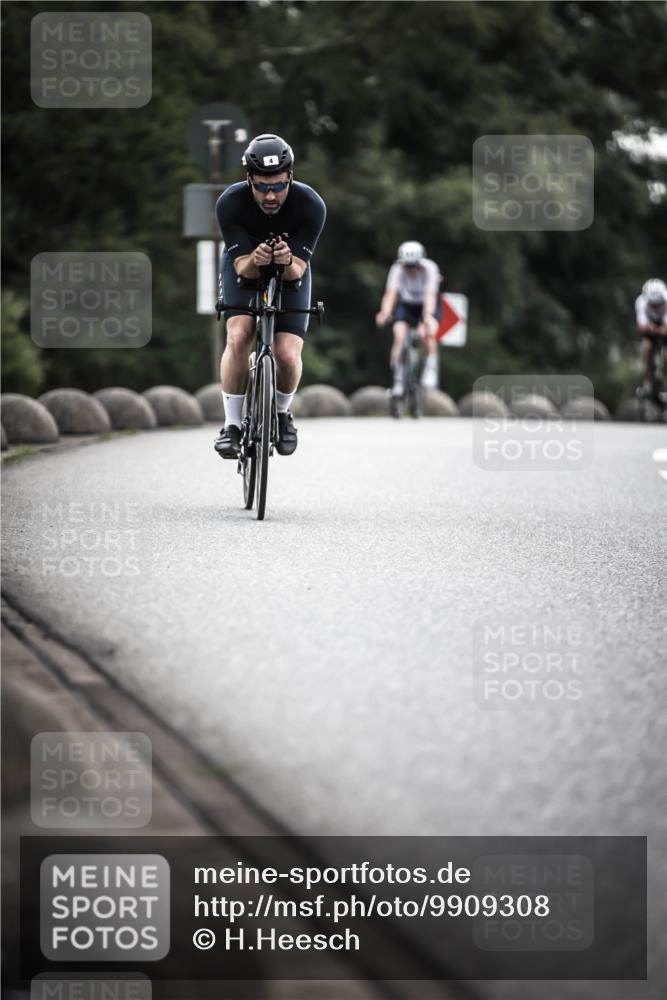 21.06.2026 - 29. Vierlanden-Triathlon H.Heesch http://msf.ph/oto/9909308 21.06.2026 09:28:16 Radfahren 4, 151, 154, 277 meine-sportfotos.de
