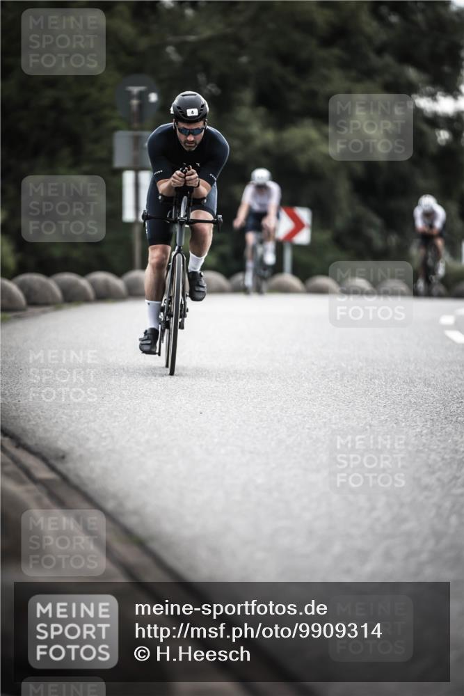 21.06.2026 - 29. Vierlanden-Triathlon H.Heesch http://msf.ph/oto/9909314 21.06.2026 09:28:17 Radfahren 4, 151, 154, 277 meine-sportfotos.de