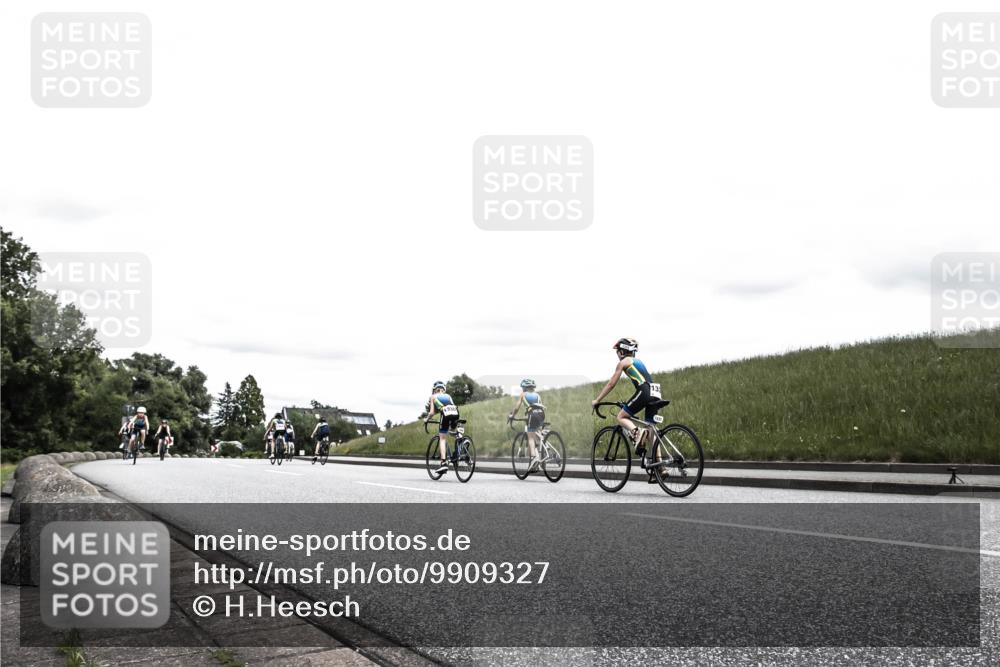 21.06.2026 - 29. Vierlanden-Triathlon H.Heesch http://msf.ph/oto/9909327 21.06.2026 14:56:40 Radfahren 1313, 1324, 1325 meine-sportfotos.de