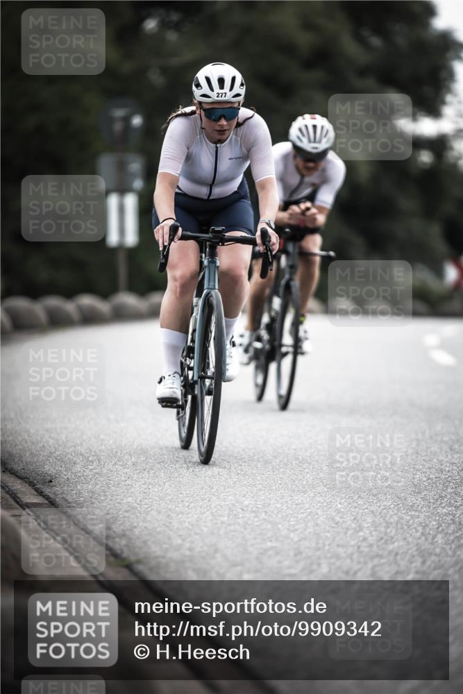 21.06.2026 - 29. Vierlanden-Triathlon H.Heesch http://msf.ph/oto/9909342 21.06.2026 09:28:21 Radfahren 4, 151, 154, 277 meine-sportfotos.de