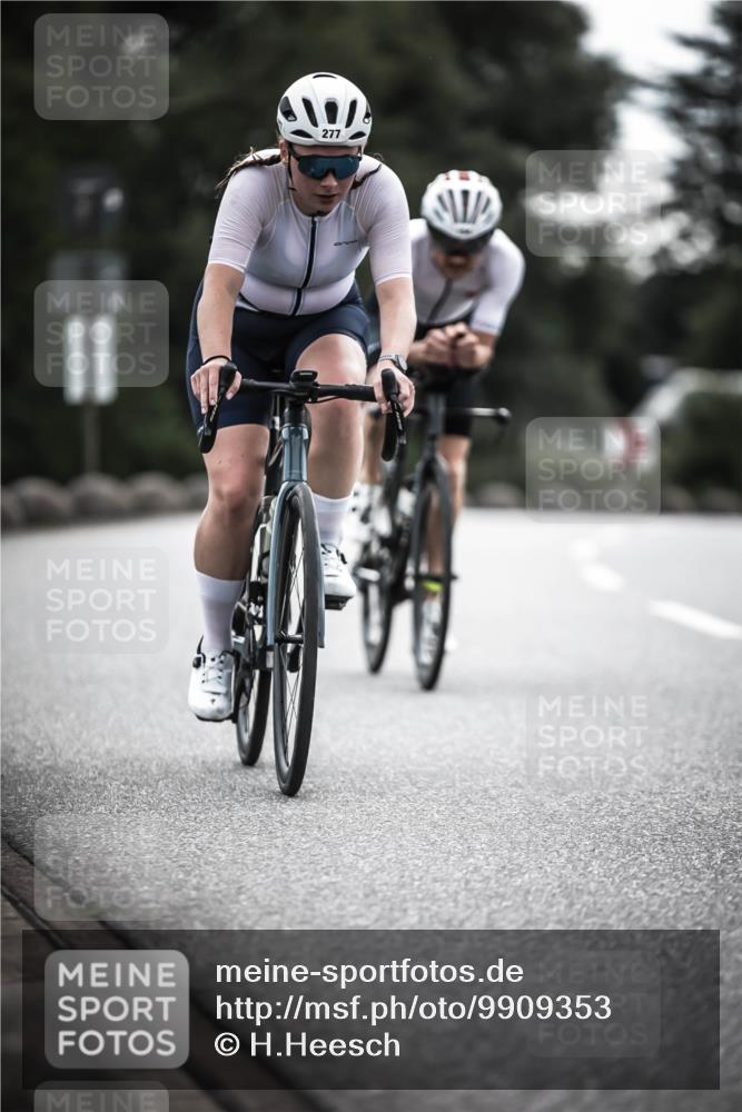 21.06.2026 - 29. Vierlanden-Triathlon H.Heesch http://msf.ph/oto/9909353 21.06.2026 09:28:21 Radfahren 4, 151, 154, 277 meine-sportfotos.de