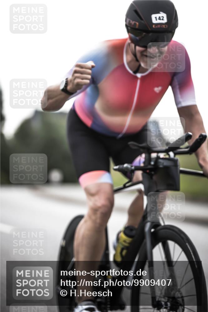 21.06.2026 - 29. Vierlanden-Triathlon H.Heesch http://msf.ph/oto/9909407 21.06.2026 09:29:14 Radfahren 5, 142, 181, 195 meine-sportfotos.de
