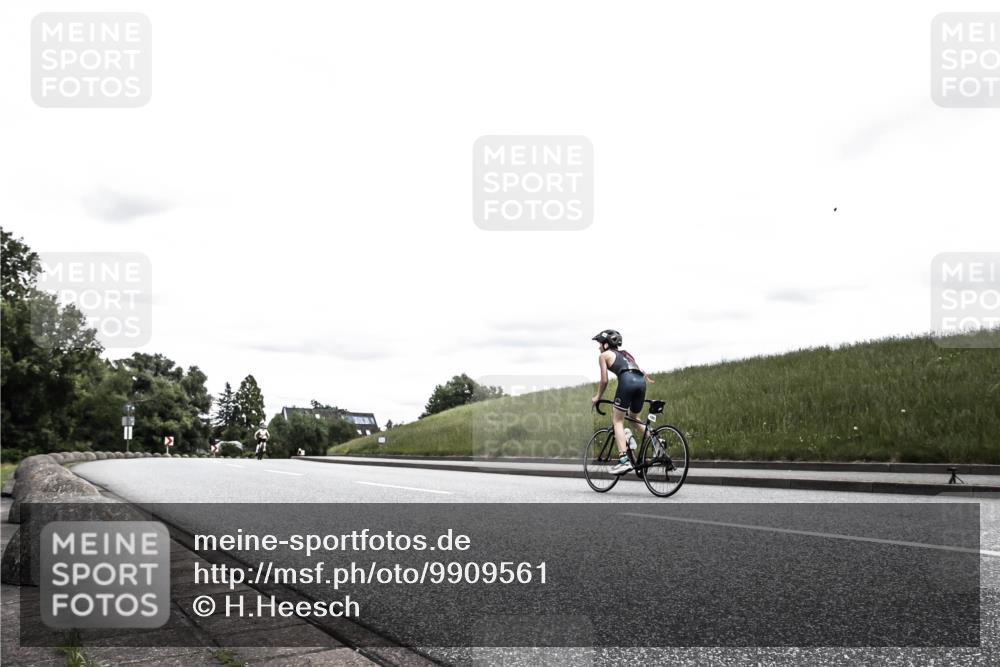 21.06.2026 - 29. Vierlanden-Triathlon H.Heesch http://msf.ph/oto/9909561 21.06.2026 14:58:51 Radfahren 1321 meine-sportfotos.de