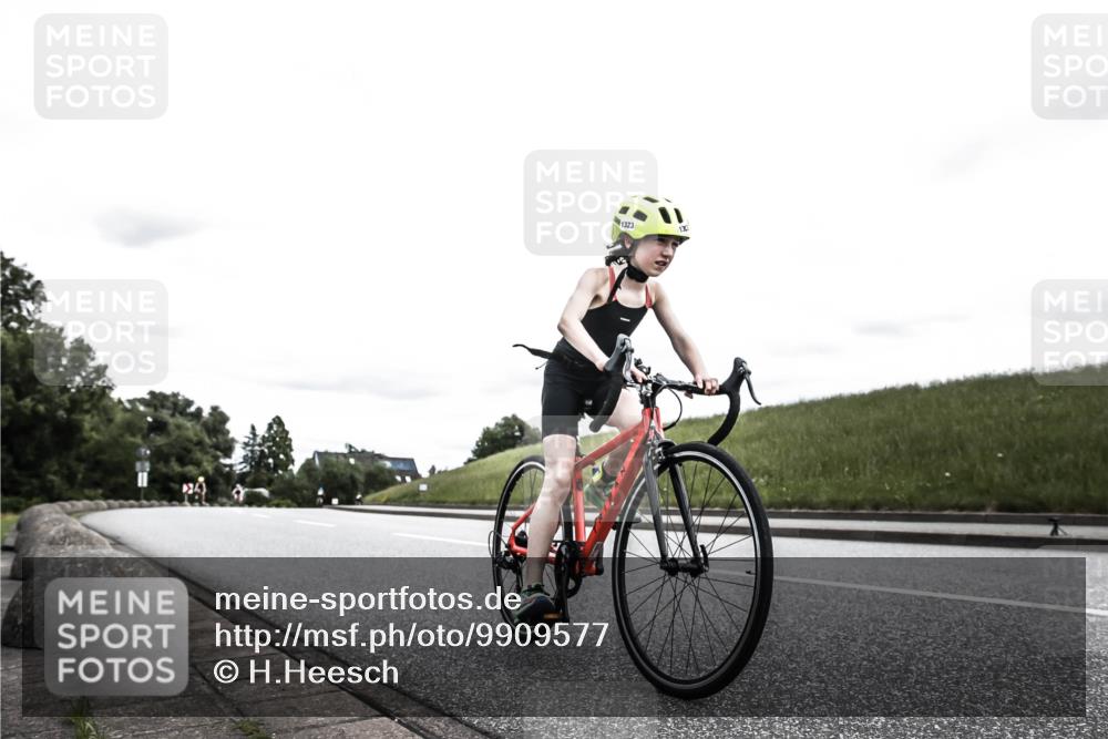 21.06.2026 - 29. Vierlanden-Triathlon H.Heesch http://msf.ph/oto/9909577 21.06.2026 14:59:07 Radfahren 1323 meine-sportfotos.de