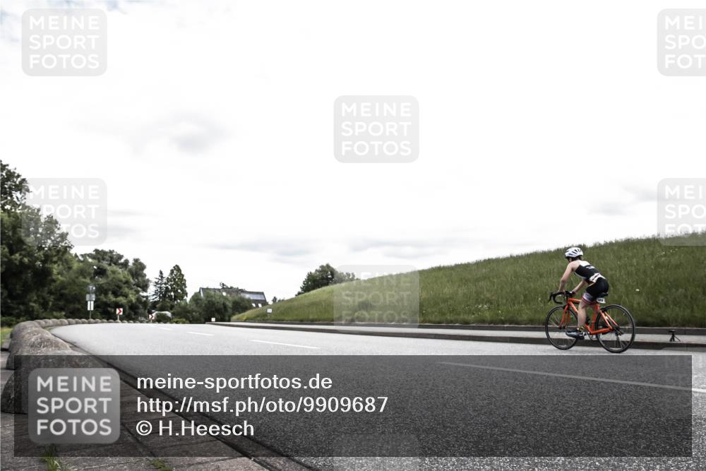 21.06.2026 - 29. Vierlanden-Triathlon H.Heesch http://msf.ph/oto/9909687 21.06.2026 15:02:30 Radfahren  meine-sportfotos.de