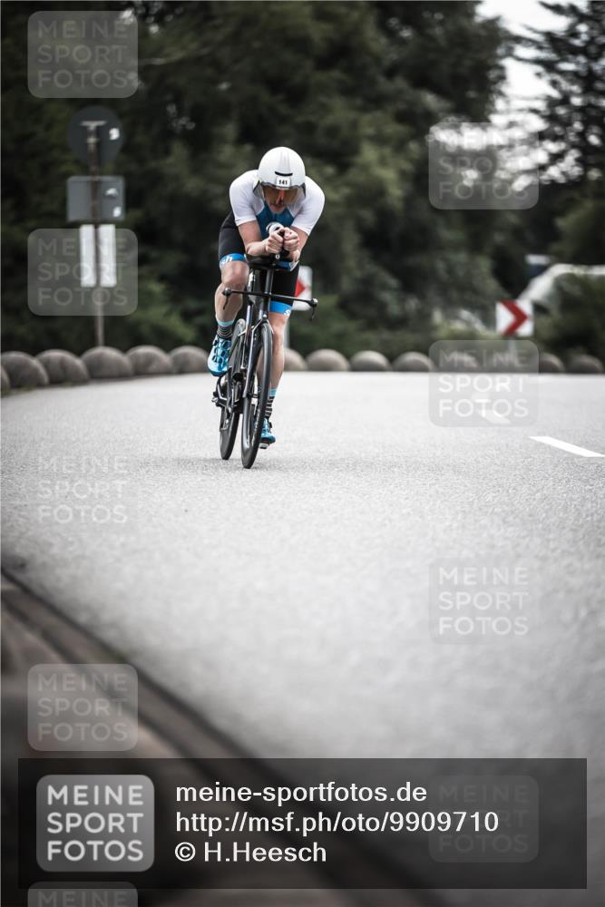 21.06.2026 - 29. Vierlanden-Triathlon H.Heesch http://msf.ph/oto/9909710 21.06.2026 09:29:29 Radfahren 141 meine-sportfotos.de