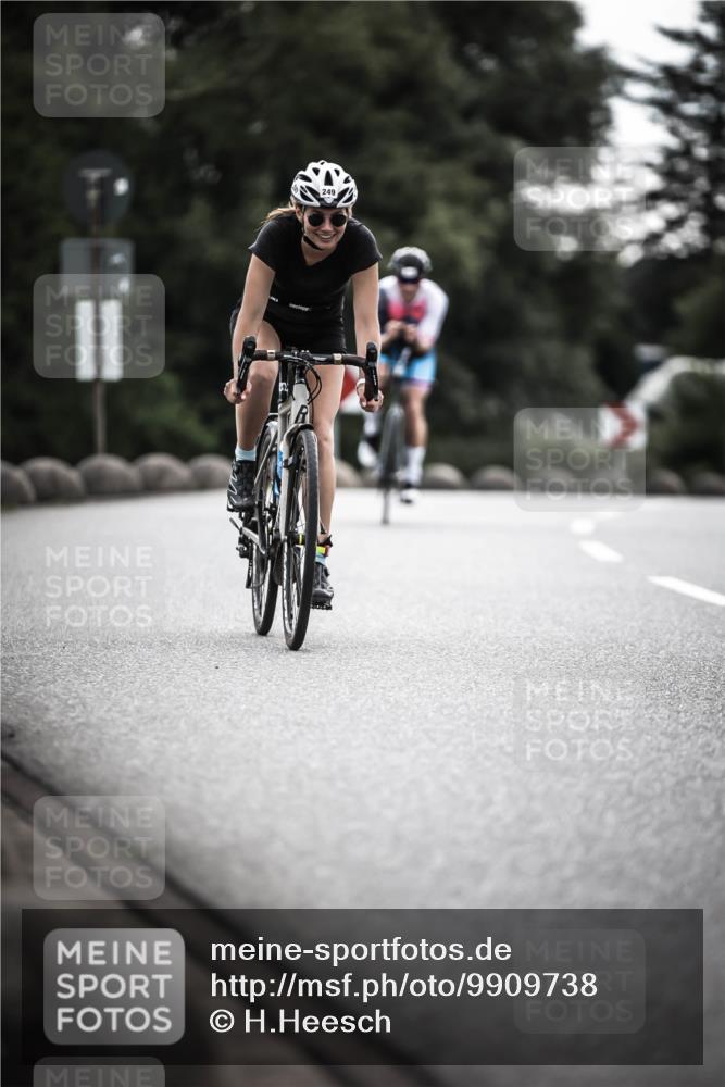 21.06.2026 - 29. Vierlanden-Triathlon H.Heesch http://msf.ph/oto/9909738 21.06.2026 09:29:40 Radfahren 186, 249 meine-sportfotos.de