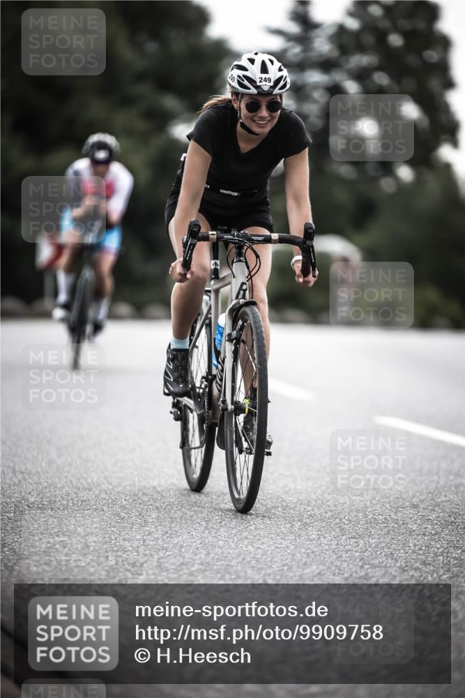 21.06.2026 - 29. Vierlanden-Triathlon H.Heesch http://msf.ph/oto/9909758 21.06.2026 09:29:41 Radfahren 186, 249 meine-sportfotos.de