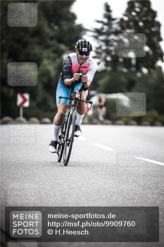 21.06.2026 - 29. Vierlanden-Triathlon H.Heesch http://msf.ph/oto/9909760 21.06.2026 09:29:42 Radfahren 186, 249, 281 meine-sportfotos.de