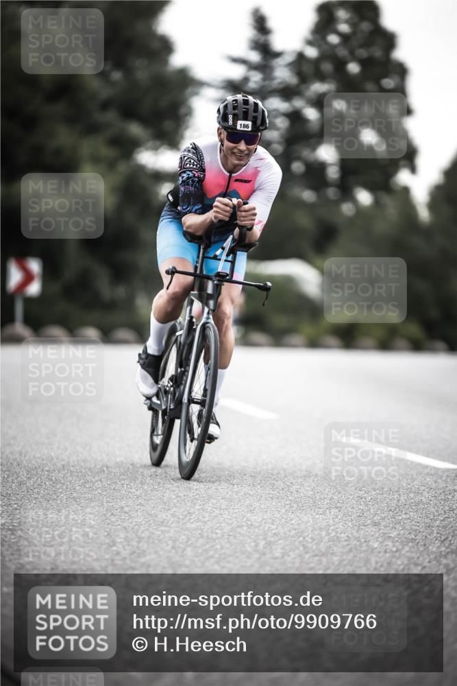 21.06.2026 - 29. Vierlanden-Triathlon H.Heesch http://msf.ph/oto/9909766 21.06.2026 09:29:42 Radfahren 186, 249, 281 meine-sportfotos.de