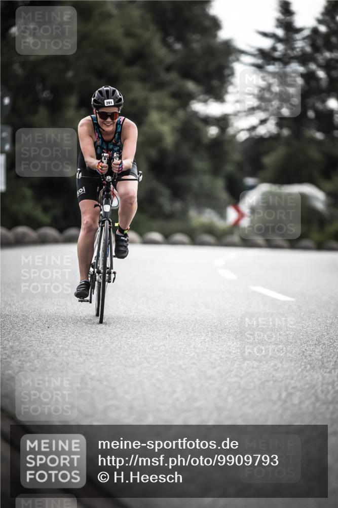 21.06.2026 - 29. Vierlanden-Triathlon H.Heesch http://msf.ph/oto/9909793 21.06.2026 09:29:48 Radfahren 88, 281 meine-sportfotos.de
