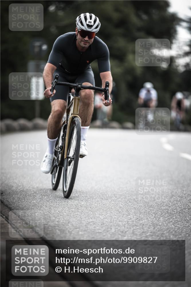 21.06.2026 - 29. Vierlanden-Triathlon H.Heesch http://msf.ph/oto/9909827 21.06.2026 09:29:56 Radfahren 7, 38, 59, 67, 82, 88, 100, 109 meine-sportfotos.de