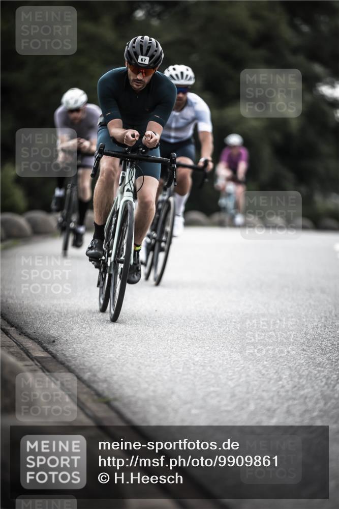 21.06.2026 - 29. Vierlanden-Triathlon H.Heesch http://msf.ph/oto/9909861 21.06.2026 09:30:00 Radfahren 7, 38, 59, 67, 82, 100, 109, 163, 232, 276 meine-sportfotos.de