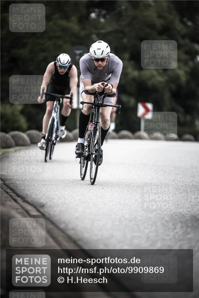 21.06.2026 - 29. Vierlanden-Triathlon H.Heesch http://msf.ph/oto/9909869 21.06.2026 09:30:01 Radfahren 7, 38, 59, 67, 82, 100, 109, 163, 232, 276 meine-sportfotos.de