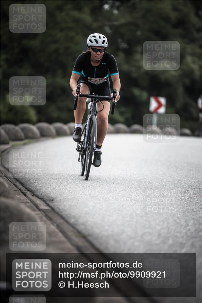 21.06.2026 - 29. Vierlanden-Triathlon H.Heesch http://msf.ph/oto/9909921 21.06.2026 09:30:06 Radfahren 59, 163, 174, 232, 276 meine-sportfotos.de