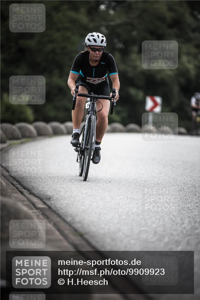 21.06.2026 - 29. Vierlanden-Triathlon H.Heesch http://msf.ph/oto/9909923 21.06.2026 09:30:07 Radfahren 59, 119, 163, 174, 232, 276 meine-sportfotos.de