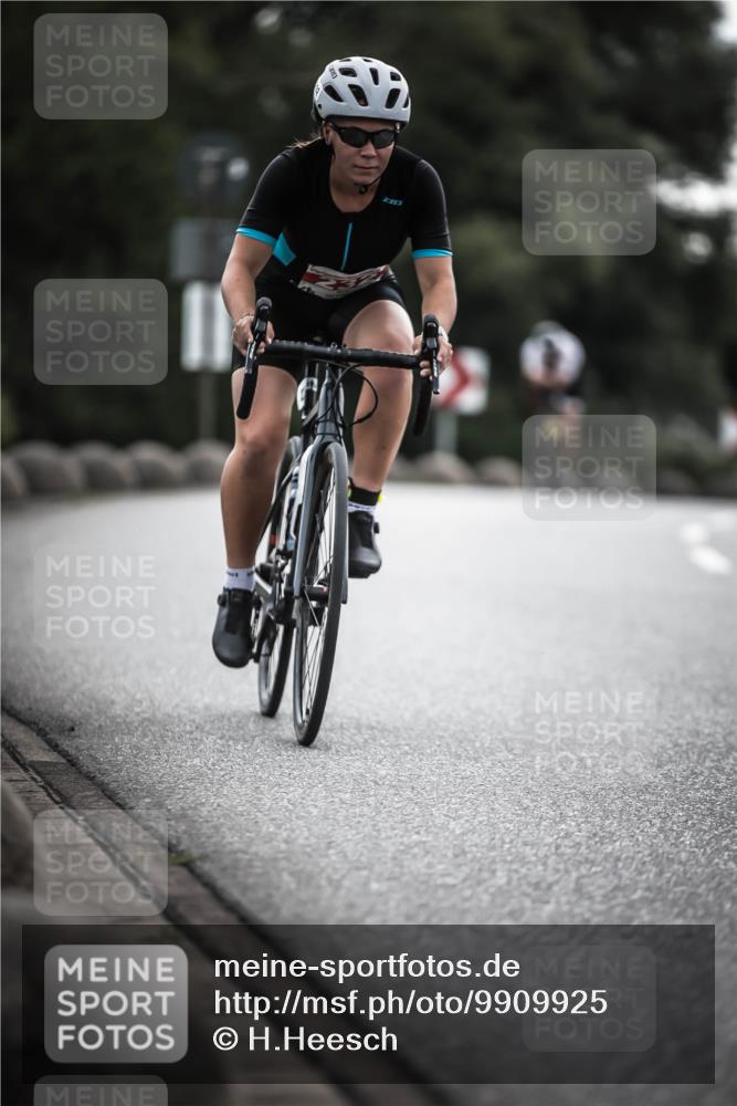 21.06.2026 - 29. Vierlanden-Triathlon H.Heesch http://msf.ph/oto/9909925 21.06.2026 09:30:07 Radfahren 59, 119, 163, 174, 232, 276 meine-sportfotos.de