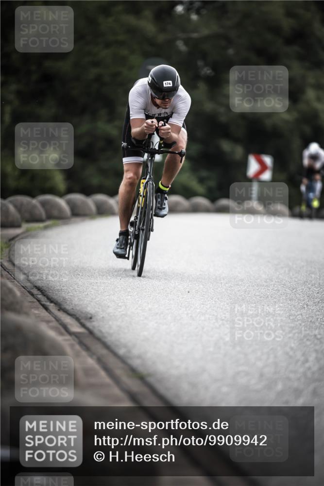 21.06.2026 - 29. Vierlanden-Triathlon H.Heesch http://msf.ph/oto/9909942 21.06.2026 09:30:11 Radfahren 118, 119, 174, 232 meine-sportfotos.de