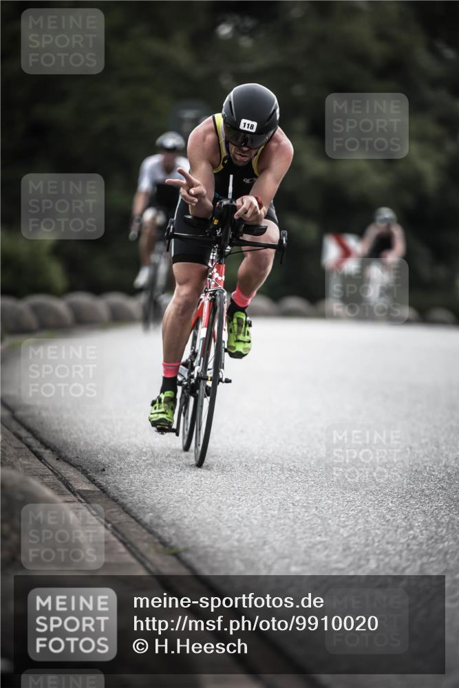 21.06.2026 - 29. Vierlanden-Triathlon H.Heesch http://msf.ph/oto/9910020 21.06.2026 09:30:19 Radfahren 80, 118, 133, 246 meine-sportfotos.de