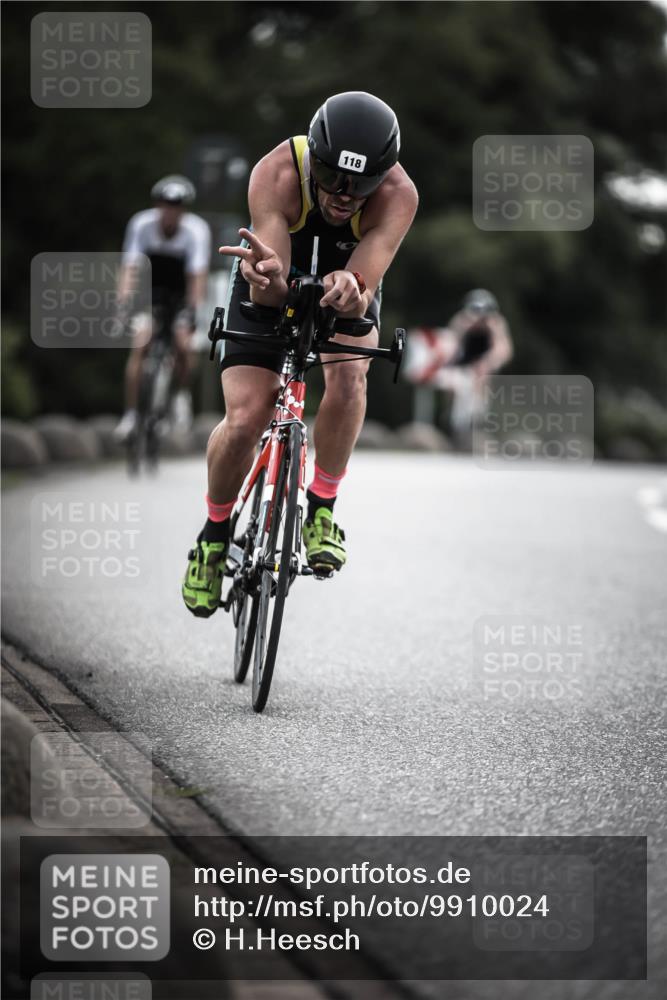 21.06.2026 - 29. Vierlanden-Triathlon H.Heesch http://msf.ph/oto/9910024 21.06.2026 09:30:19 Radfahren 80, 118, 133, 246 meine-sportfotos.de