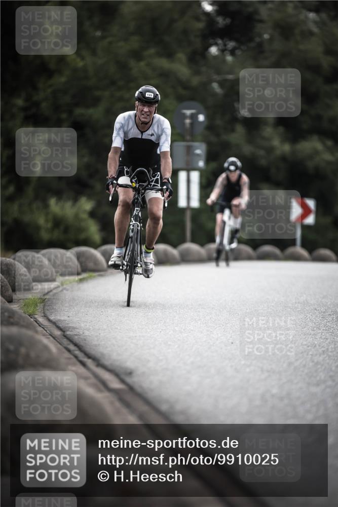 21.06.2026 - 29. Vierlanden-Triathlon H.Heesch http://msf.ph/oto/9910025 21.06.2026 09:30:20 Radfahren 80, 118, 133, 246 meine-sportfotos.de