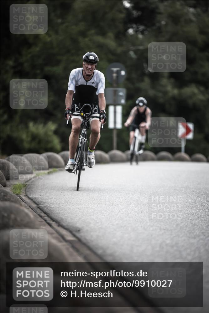 21.06.2026 - 29. Vierlanden-Triathlon H.Heesch http://msf.ph/oto/9910027 21.06.2026 09:30:20 Radfahren 80, 118, 133, 246 meine-sportfotos.de