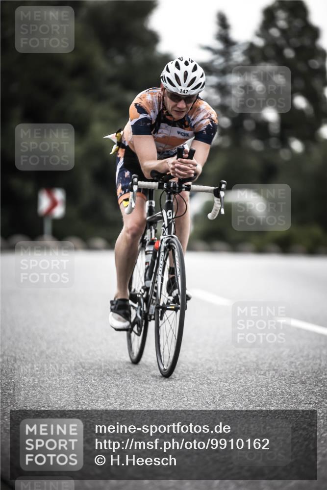 21.06.2026 - 29. Vierlanden-Triathlon H.Heesch http://msf.ph/oto/9910162 21.06.2026 09:30:41 Radfahren 147, 159, 248 meine-sportfotos.de