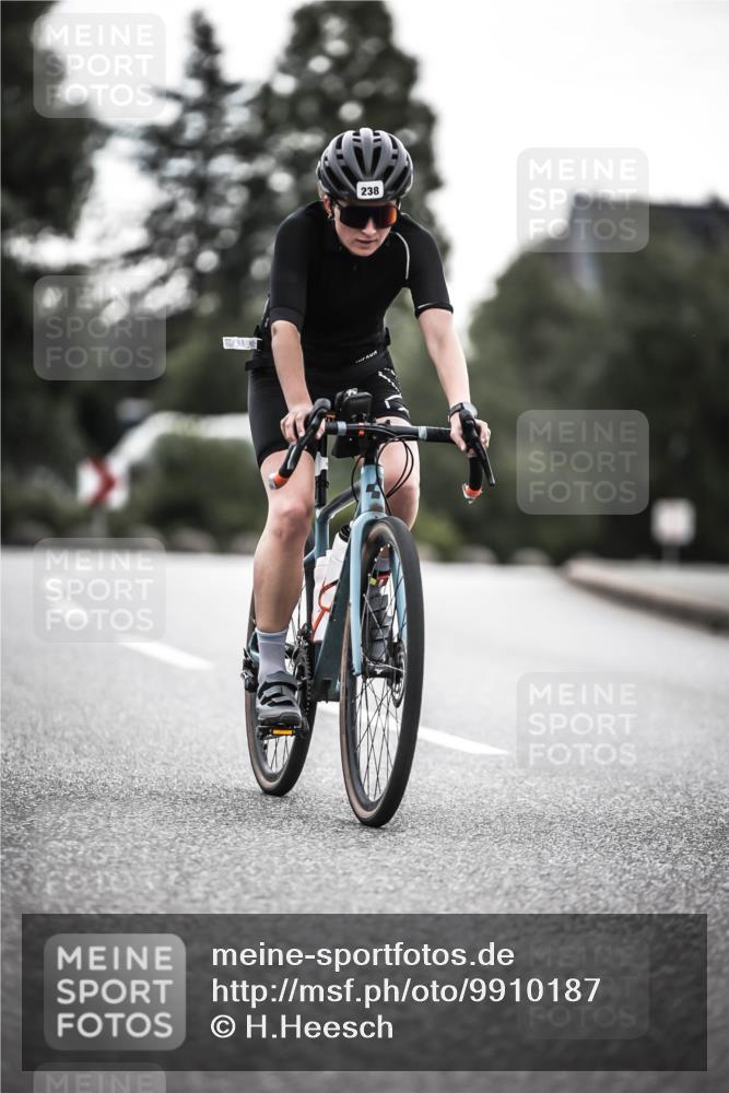 21.06.2026 - 29. Vierlanden-Triathlon H.Heesch http://msf.ph/oto/9910187 21.06.2026 09:30:56 Radfahren 238 meine-sportfotos.de