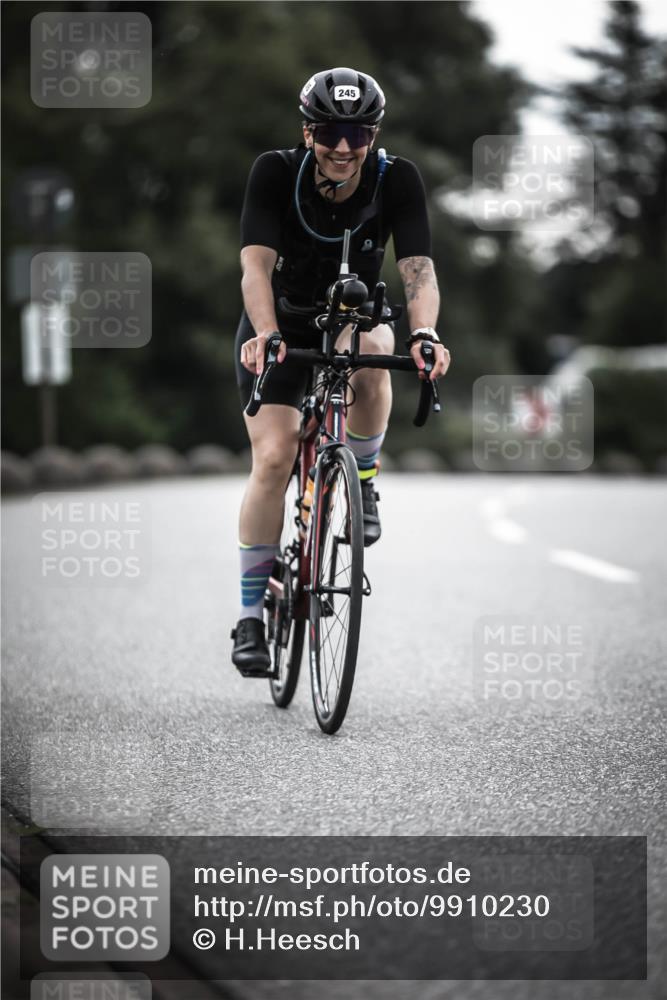 21.06.2026 - 29. Vierlanden-Triathlon H.Heesch http://msf.ph/oto/9910230 21.06.2026 09:31:07 Radfahren 2, 115, 124, 167, 245 meine-sportfotos.de