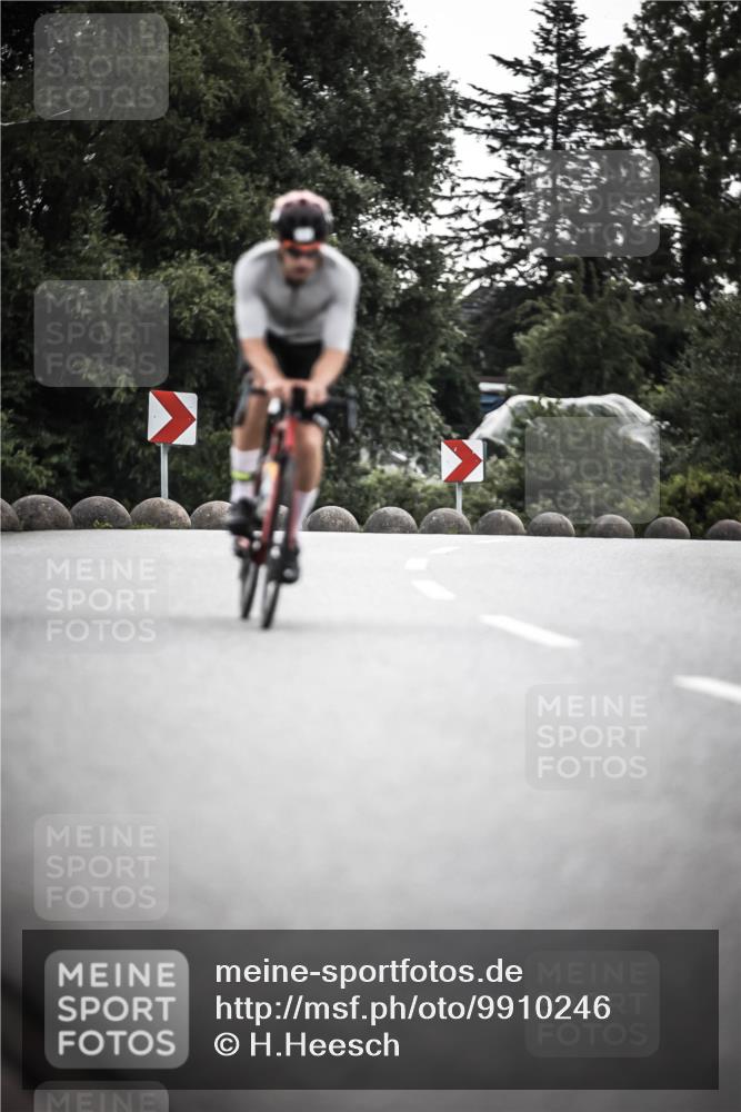 21.06.2026 - 29. Vierlanden-Triathlon H.Heesch http://msf.ph/oto/9910246 21.06.2026 09:31:18 Radfahren 34, 104 meine-sportfotos.de