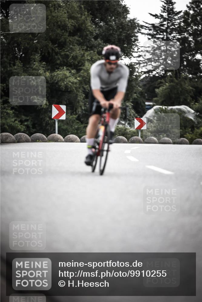 21.06.2026 - 29. Vierlanden-Triathlon H.Heesch http://msf.ph/oto/9910255 21.06.2026 09:31:18 Radfahren 34, 104 meine-sportfotos.de