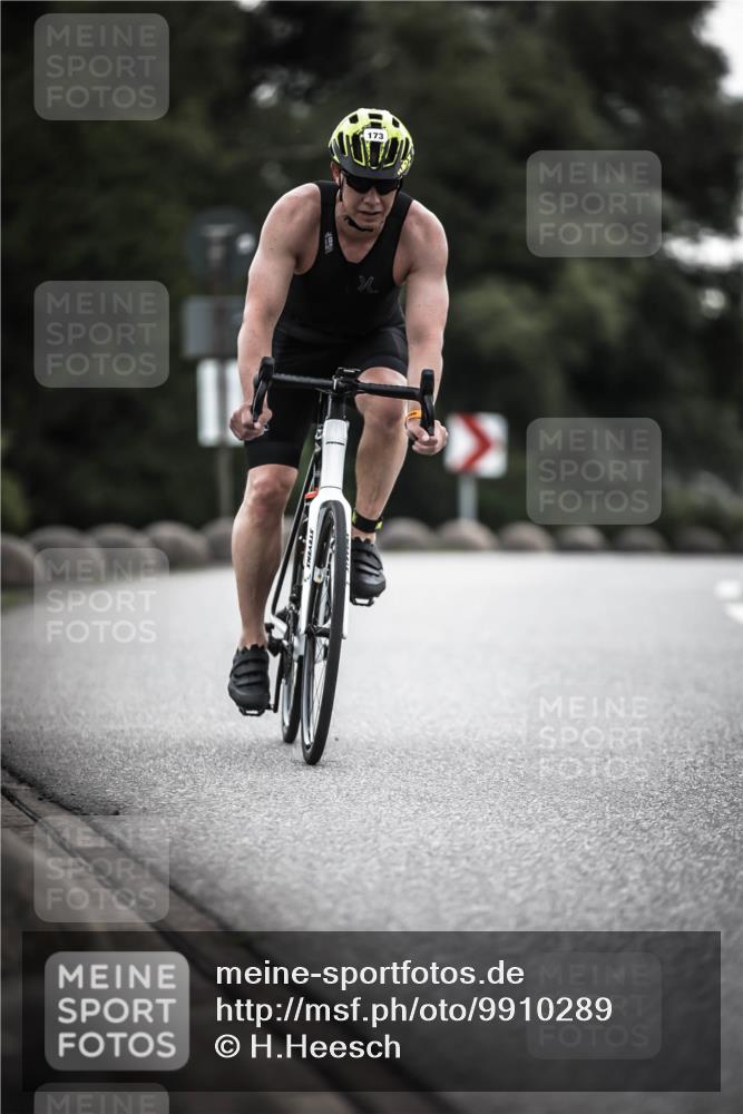 21.06.2026 - 29. Vierlanden-Triathlon H.Heesch http://msf.ph/oto/9910289 21.06.2026 09:31:26 Radfahren 89, 171, 173 meine-sportfotos.de