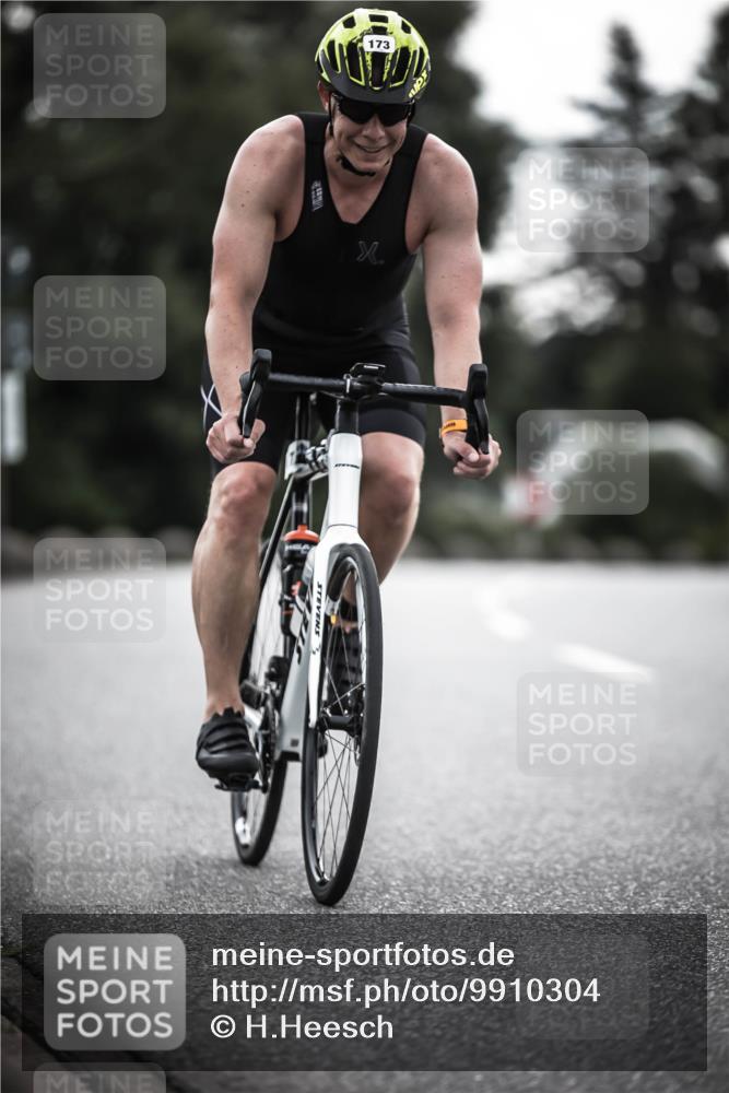 21.06.2026 - 29. Vierlanden-Triathlon H.Heesch http://msf.ph/oto/9910304 21.06.2026 09:31:27 Radfahren 89, 171, 173 meine-sportfotos.de