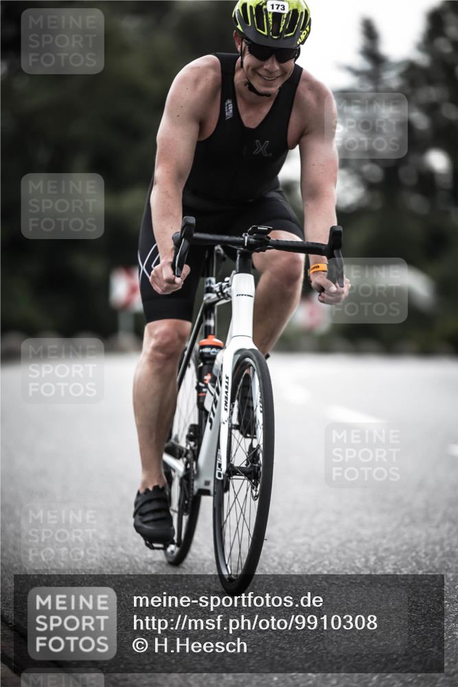 21.06.2026 - 29. Vierlanden-Triathlon H.Heesch http://msf.ph/oto/9910308 21.06.2026 09:31:27 Radfahren 89, 171, 173 meine-sportfotos.de