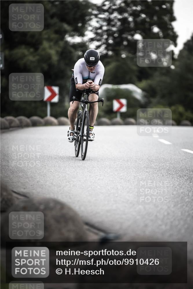 21.06.2026 - 29. Vierlanden-Triathlon H.Heesch http://msf.ph/oto/9910426 21.06.2026 09:32:11 Radfahren 48, 131, 205, 220, 275 meine-sportfotos.de