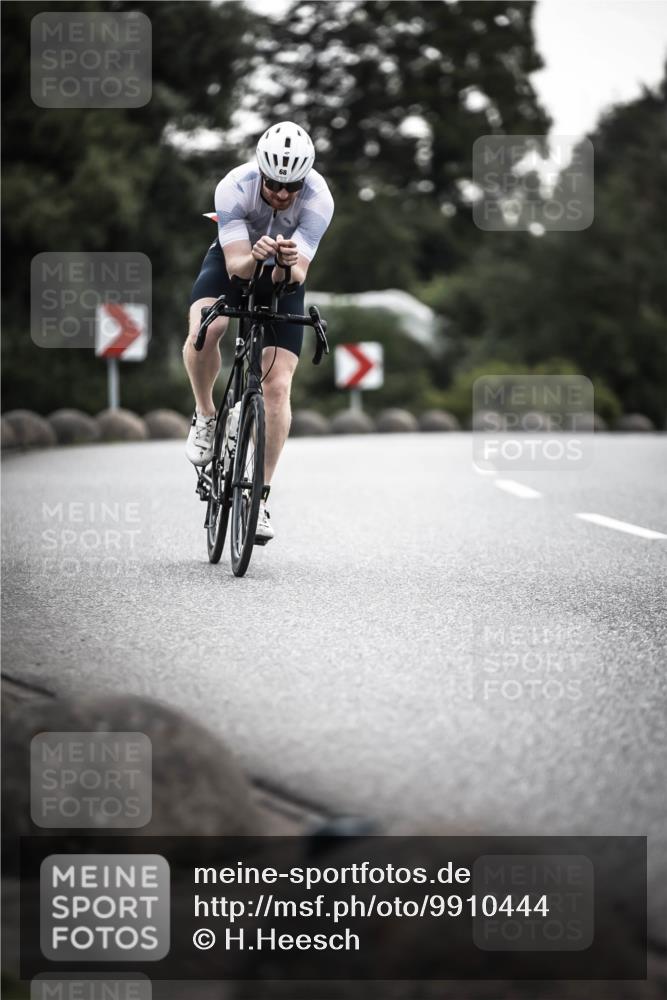 21.06.2026 - 29. Vierlanden-Triathlon H.Heesch http://msf.ph/oto/9910444 21.06.2026 09:33:16 Radfahren 68 meine-sportfotos.de