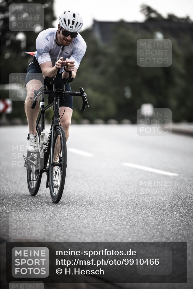21.06.2026 - 29. Vierlanden-Triathlon H.Heesch http://msf.ph/oto/9910466 21.06.2026 09:33:16 Radfahren 68 meine-sportfotos.de